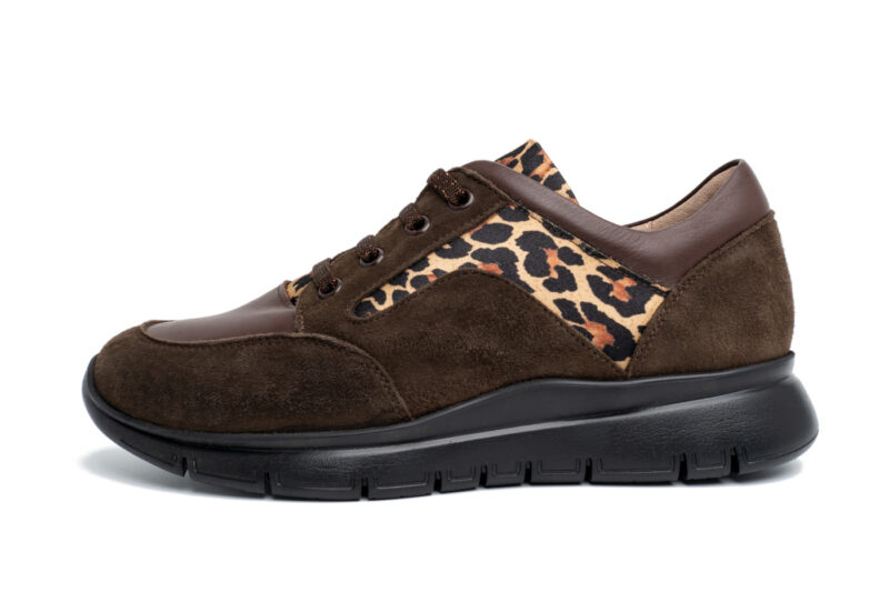 Lupita | camoscio cacao leopard