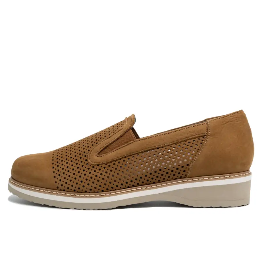 Nazaria liscio forato | nabuk sabbia superlight