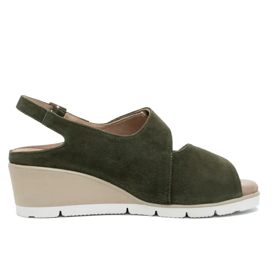 Dettaglio camoscio pino e suola microporosa del sabot Jill Tomasi Shop