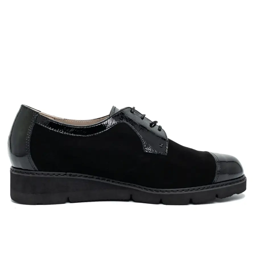 Interno senza cuciture e plantare estraibile della scarpa Tomasi Shop Shirly Vernicetta Nero